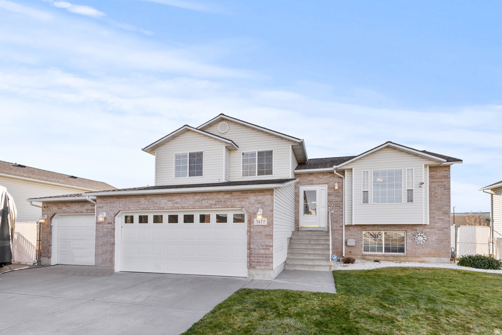 3077 W 4650 S Roy, UT 84067