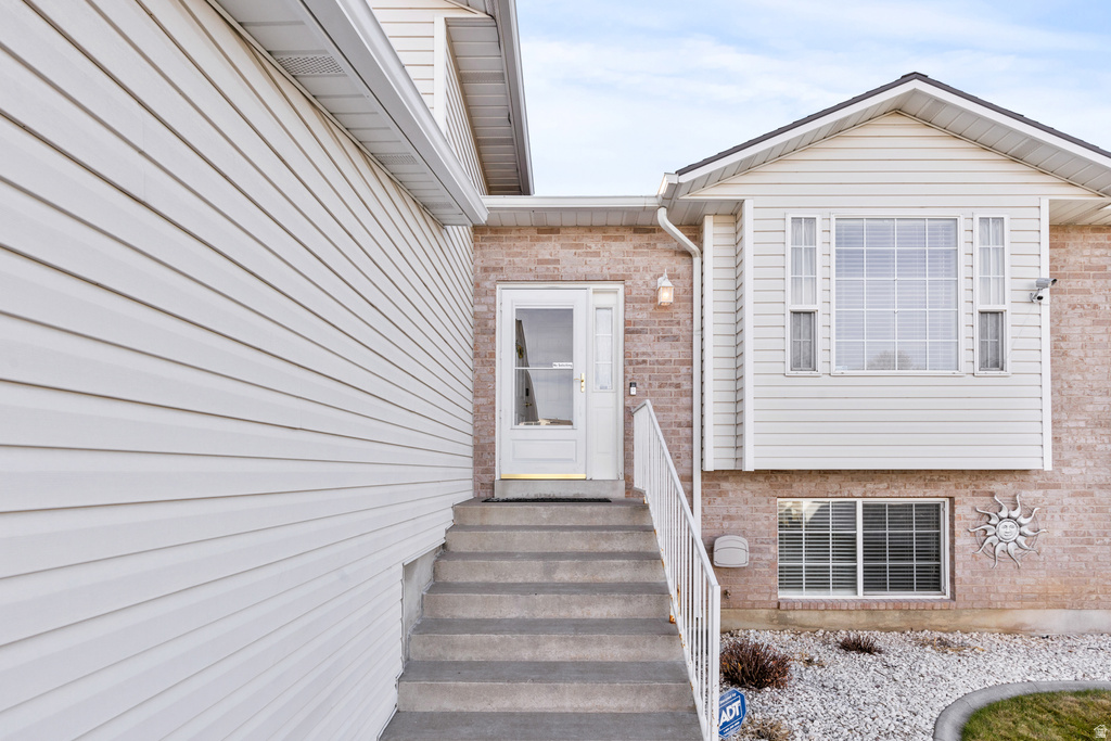 3077 W 4650 S Roy, UT 84067