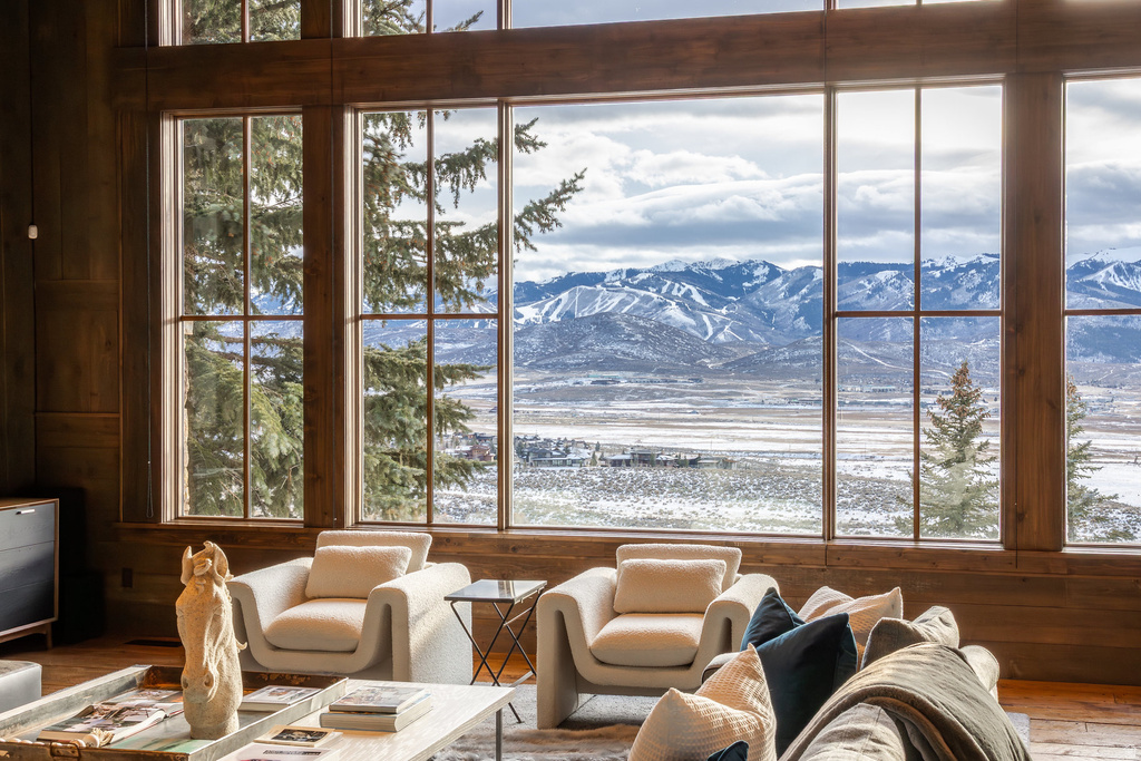 7701 N WEST HILLS TRL Park City, UT 84098