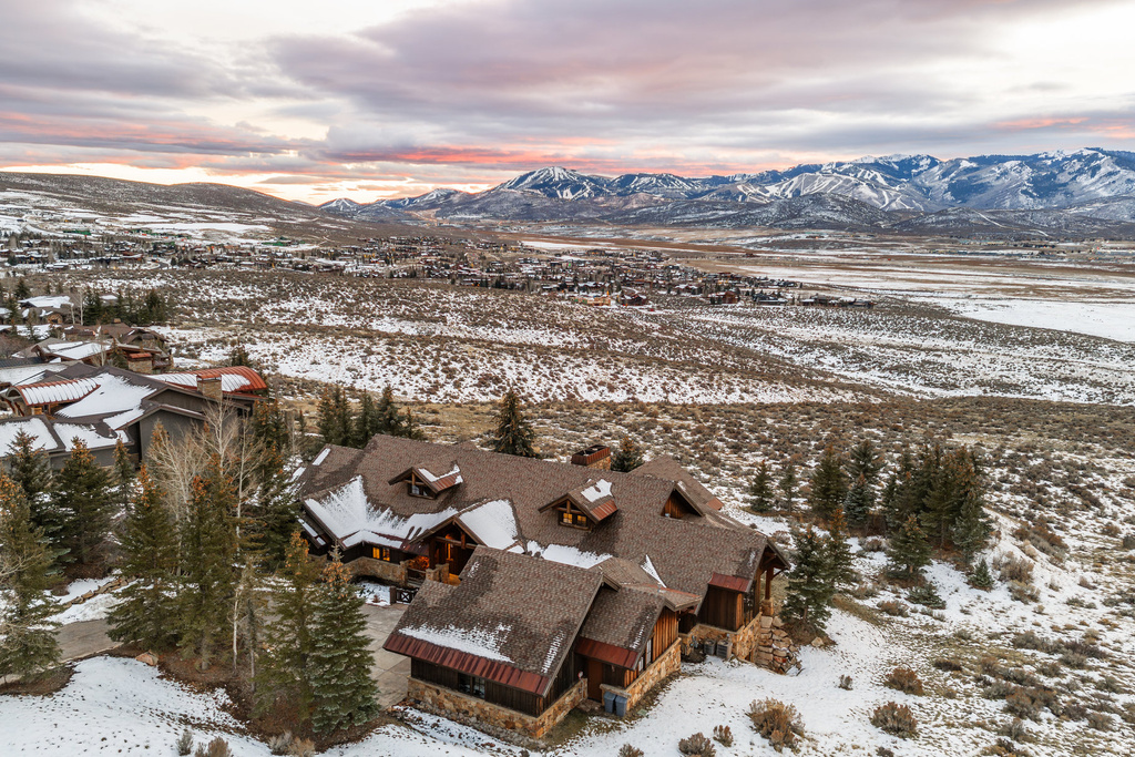 7701 N WEST HILLS TRL Park City, UT 84098