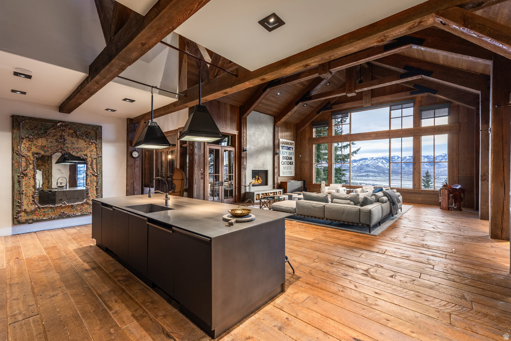 7701 N WEST HILLS TRL Park City, UT 84098