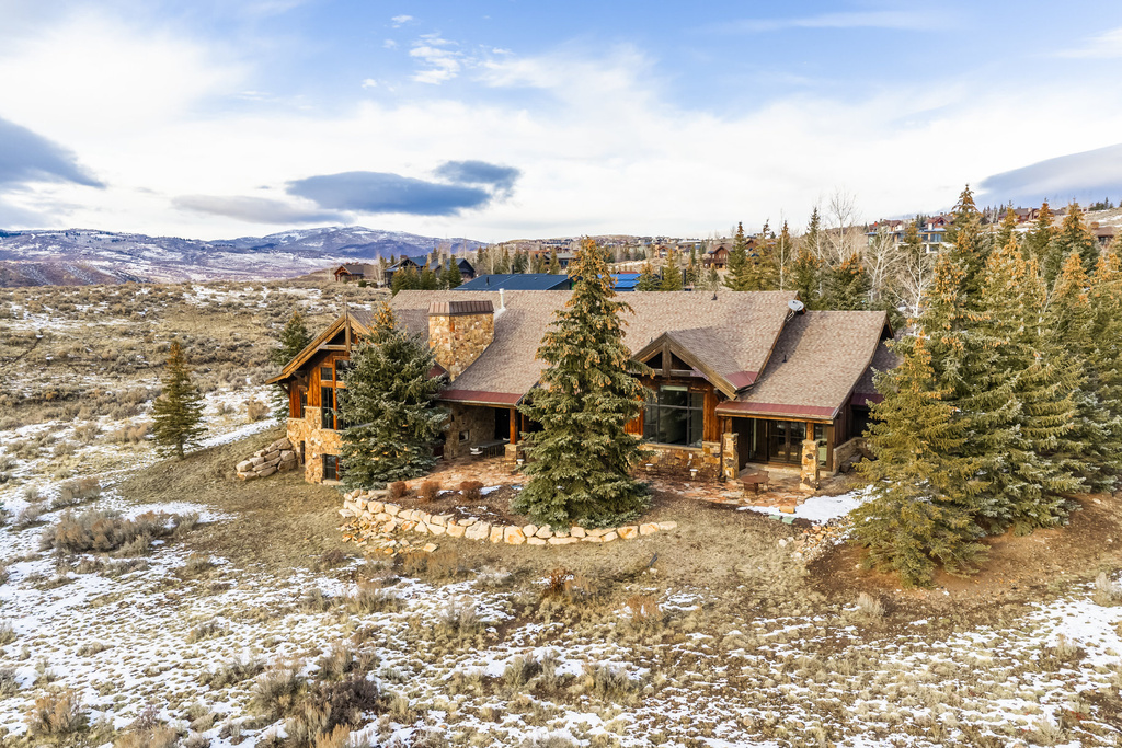 7701 N WEST HILLS TRL Park City, UT 84098