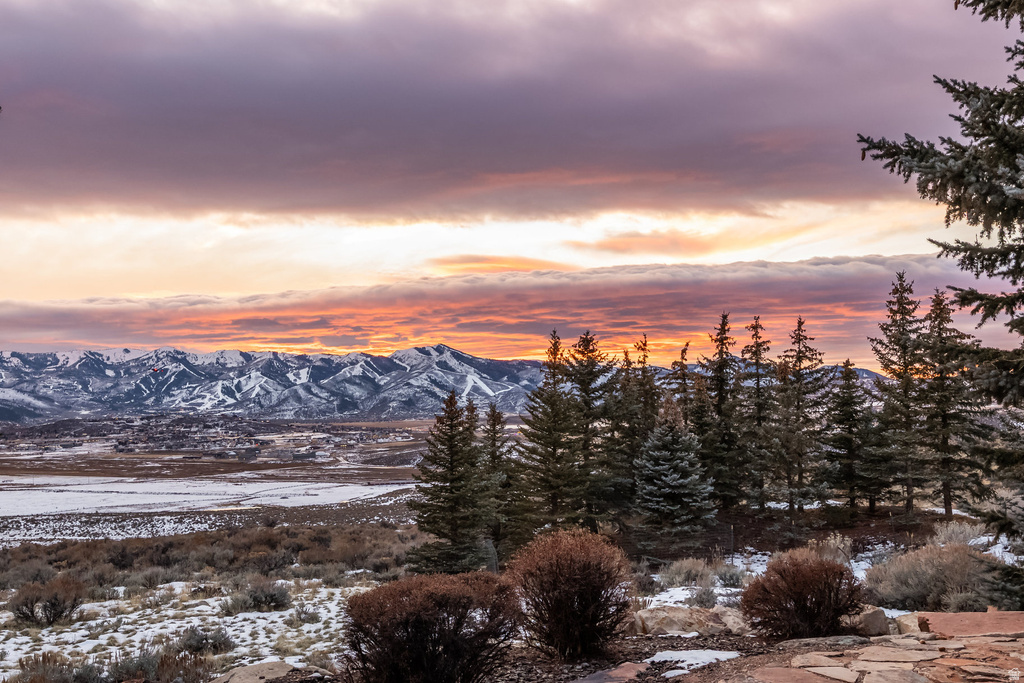 7701 N WEST HILLS TRL Park City, UT 84098