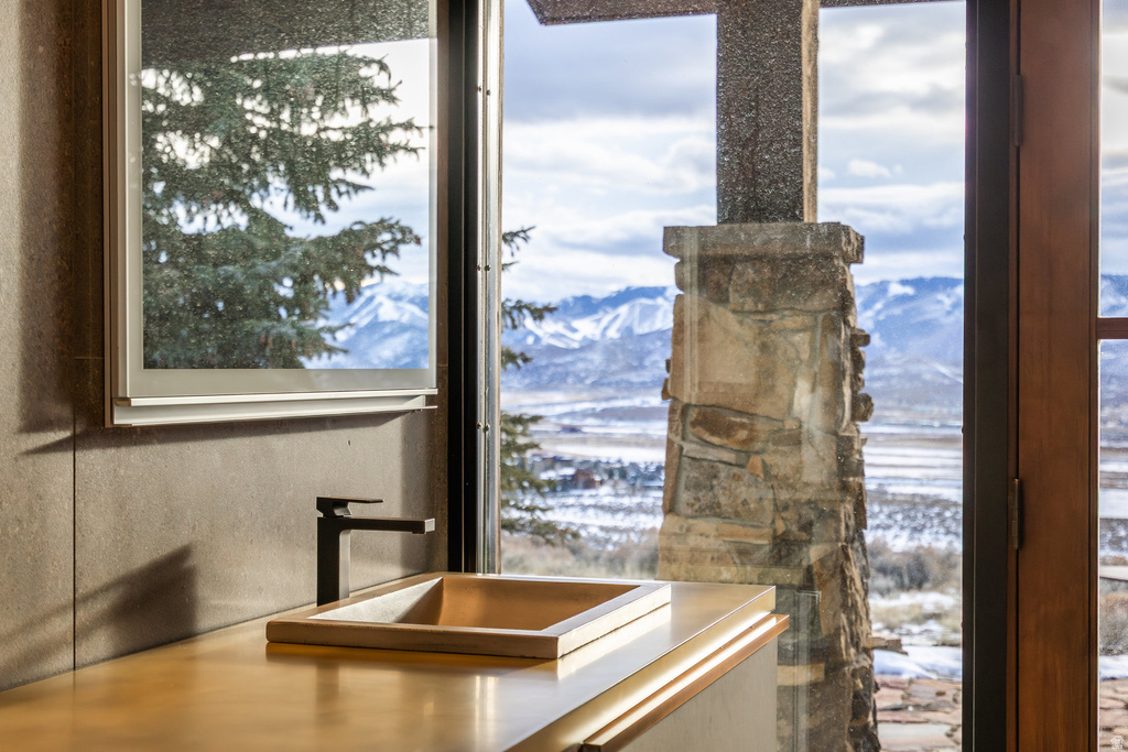 7701 N WEST HILLS TRL Park City, UT 84098