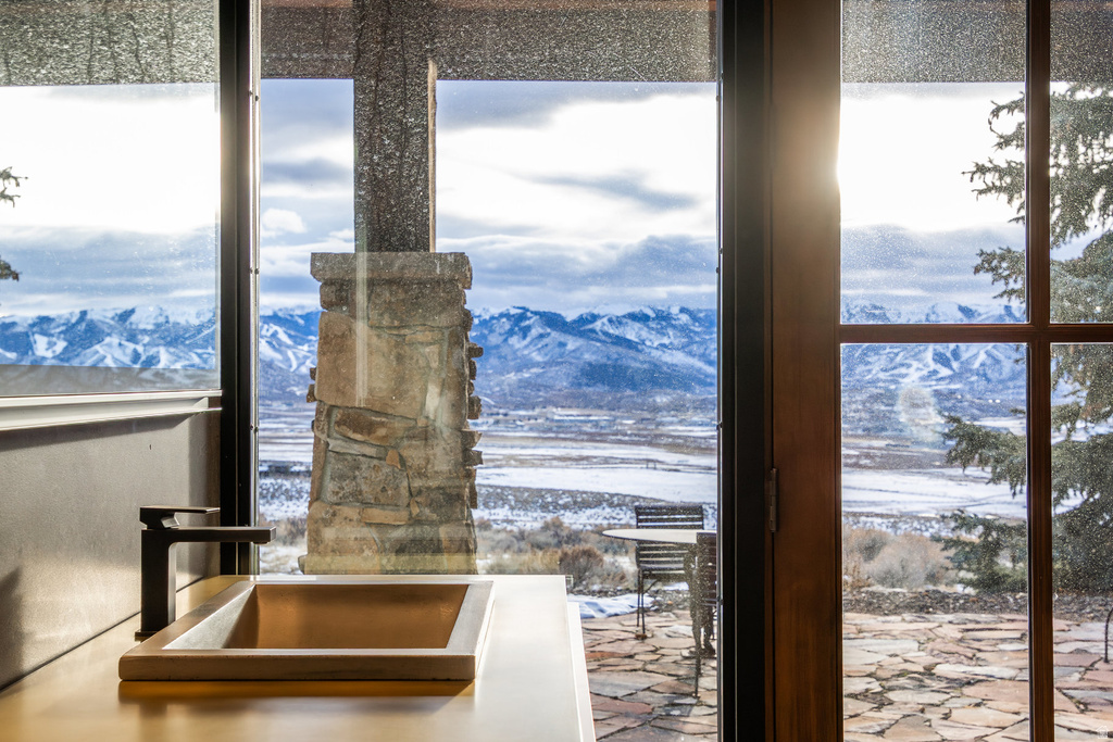 7701 N WEST HILLS TRL Park City, UT 84098