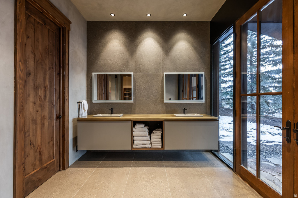 7701 N WEST HILLS TRL Park City, UT 84098