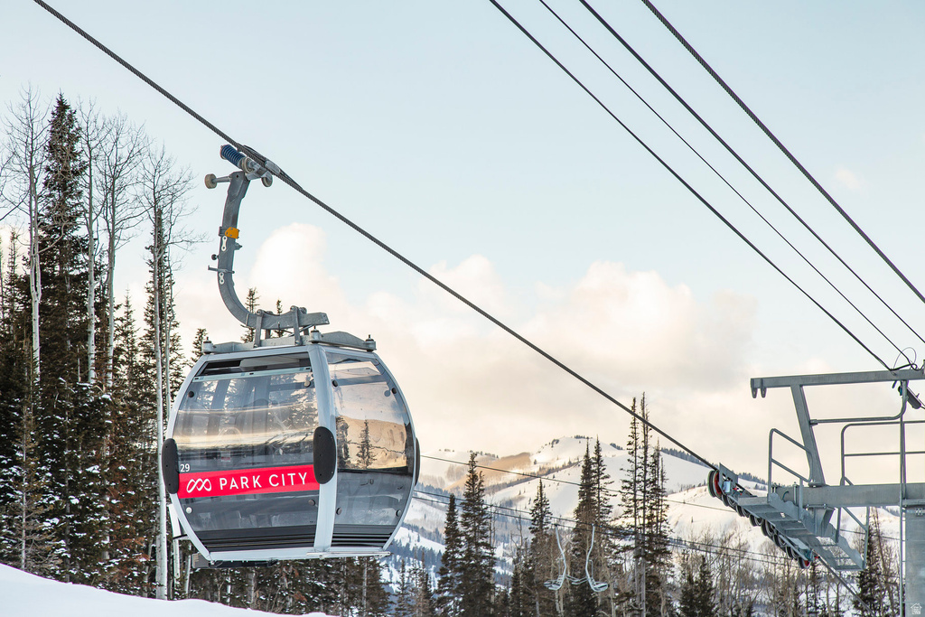 159  WHITE PINE RD Park City, UT 84060