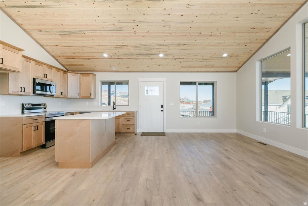 2710 S DRIVER CIR Garden City, UT 84028