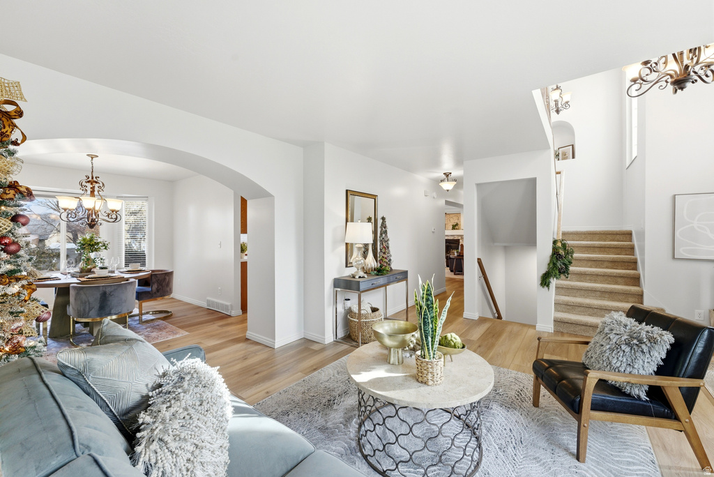 11697 S TATTERED ANGEL CV Riverton, UT 84065