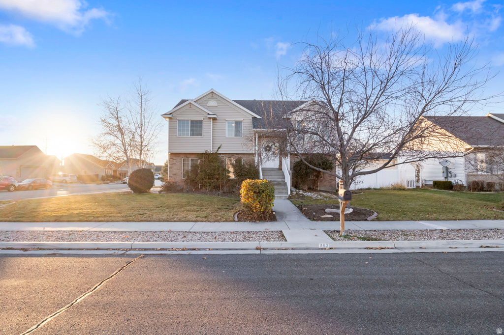 962 S CHAPPEL VALLEY LOOP Lehi, UT 84043