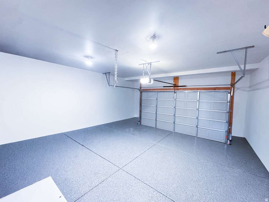 977 W BRENNAN ST Bluffdale, UT 84065