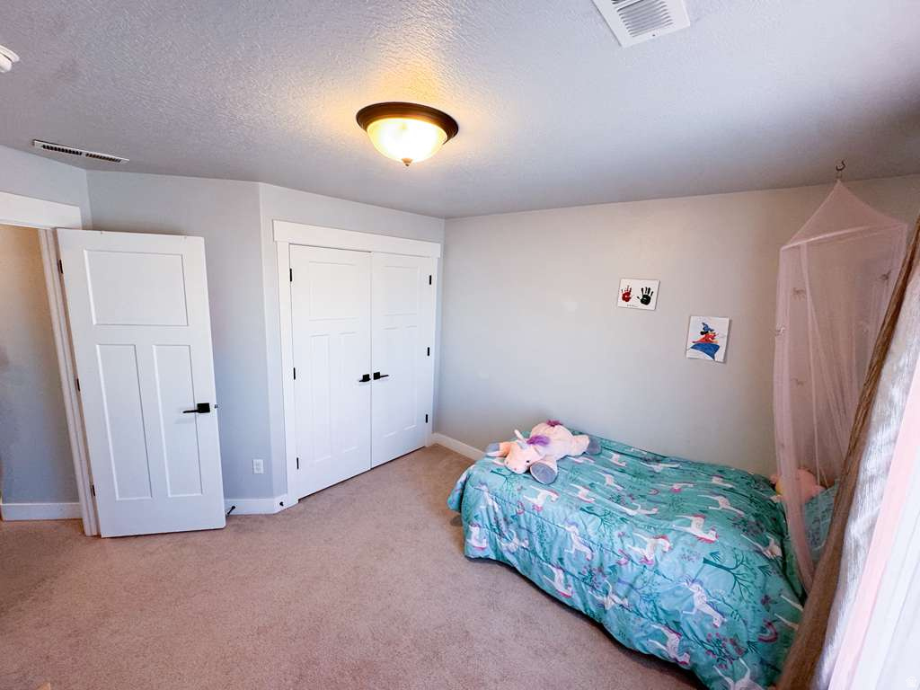 977 W BRENNAN ST Bluffdale, UT 84065