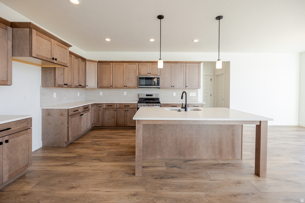 907 N BANNER DR #611 Saratoga Springs, UT 84045