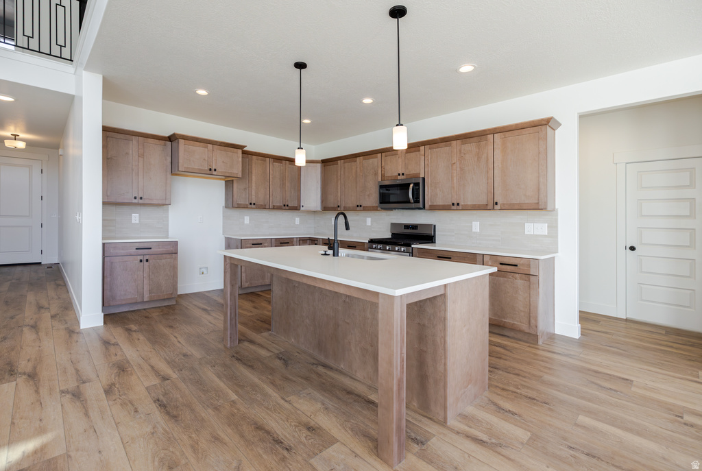 907 N BANNER DR #611 Saratoga Springs, UT 84045