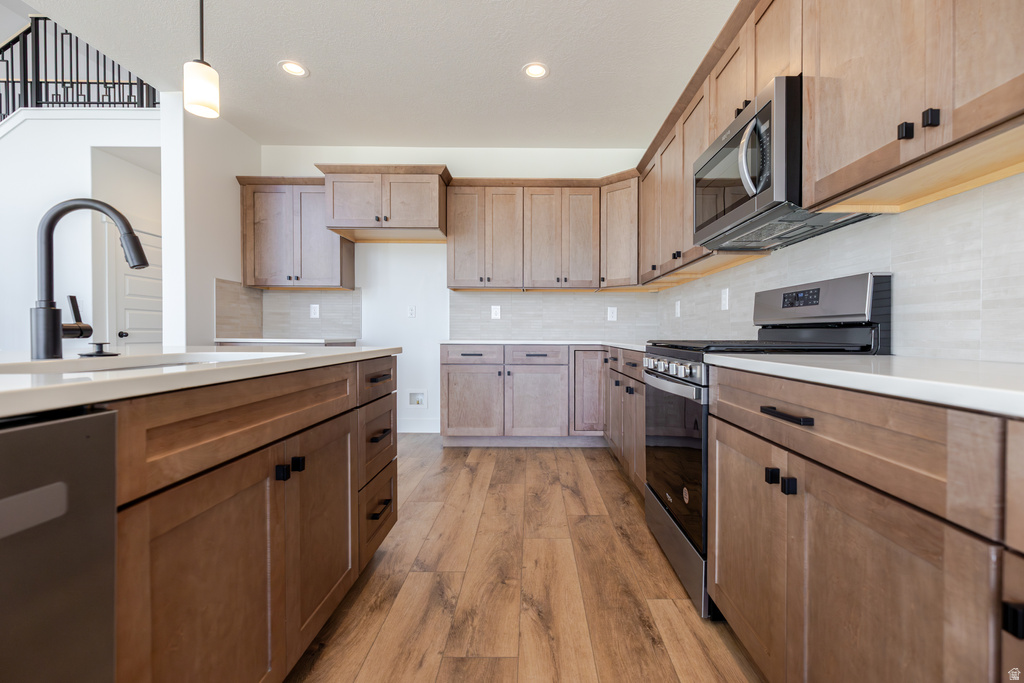 907 N BANNER DR #611 Saratoga Springs, UT 84045