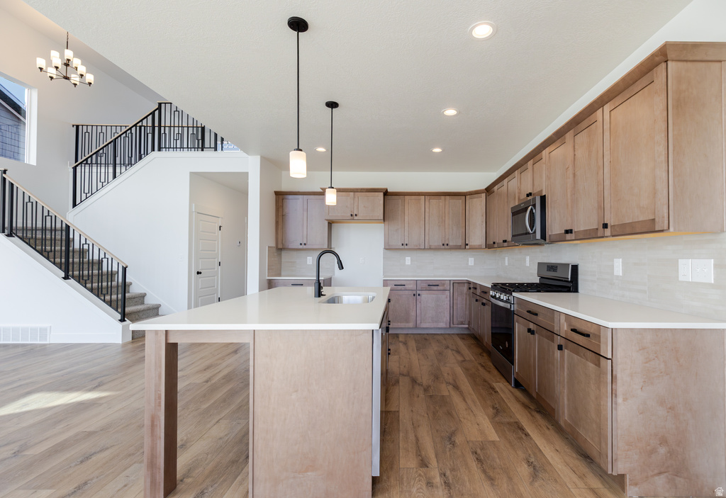 907 N BANNER DR #611 Saratoga Springs, UT 84045
