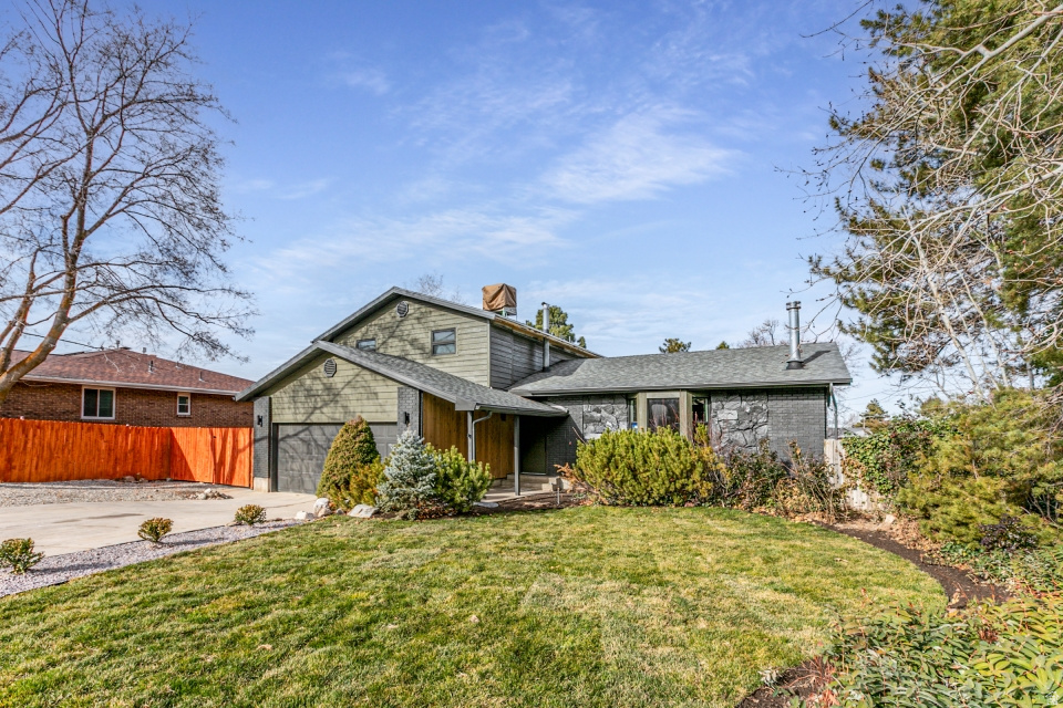 3269 E GERMANIA CIR Cottonwood Heights, UT 84093