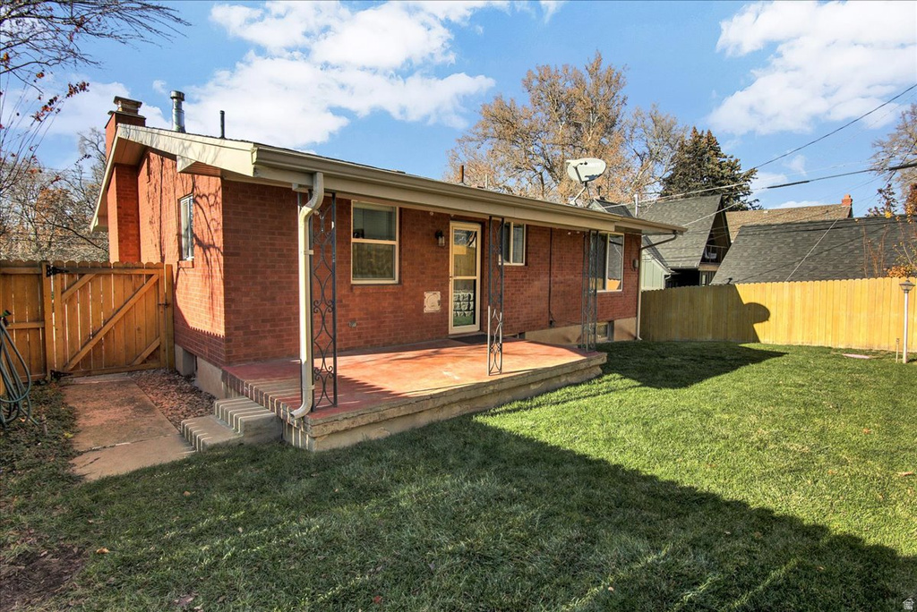 2726 TYLER AVE Ogden, UT 84403