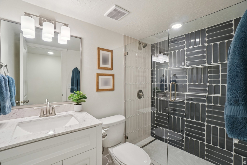 4453 E HURSTBOURNE DR Eagle Mountain, UT 84005