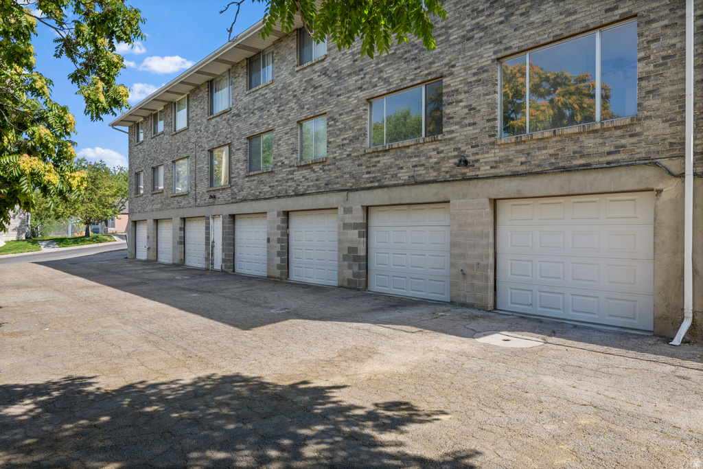 2044 S NEVADA AVE Provo, UT 84606