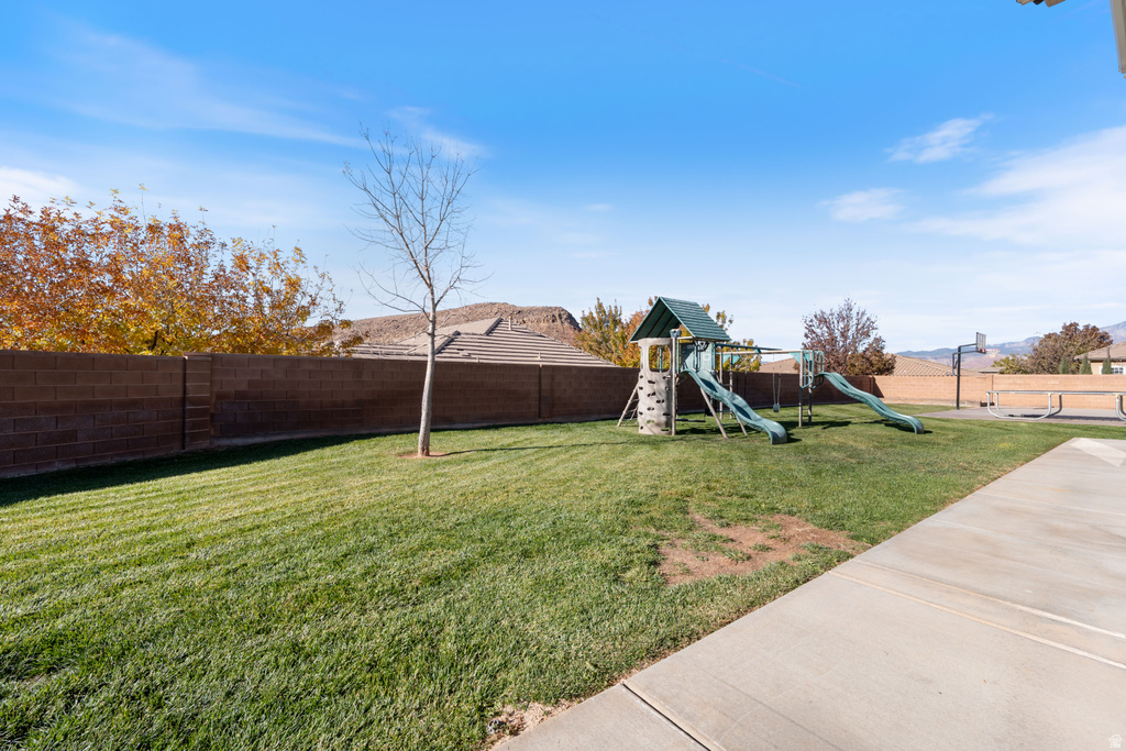 2334 S LAST CHANCE DR Washington, UT 84780