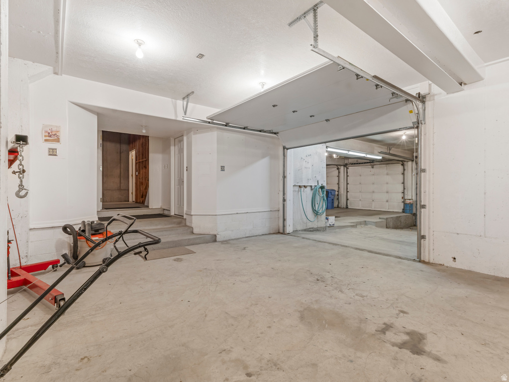 8585 S MT MAJESTIC RD Sandy, UT 84093