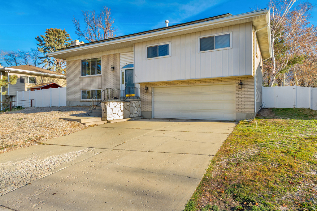 7211 S CYPRESS WAY Cottonwood Heights, UT 84121