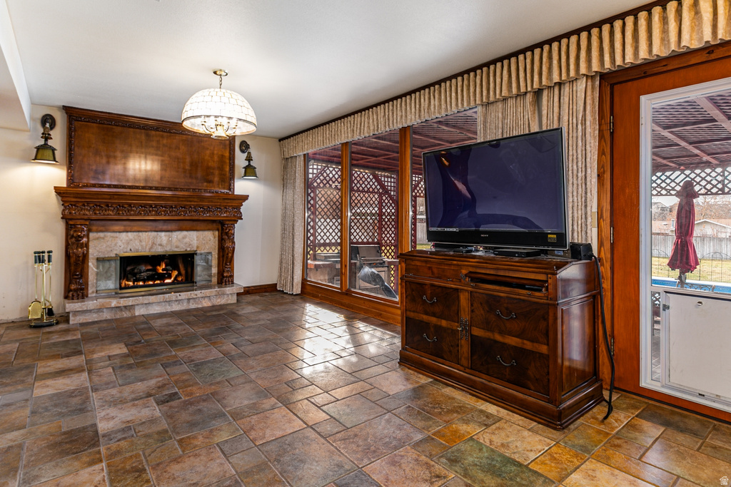 9650 S BUTTONWOOD DR Sandy, UT 84092