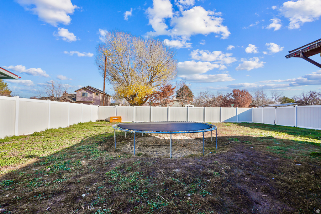 648 W 2200 N Clinton, UT 84015