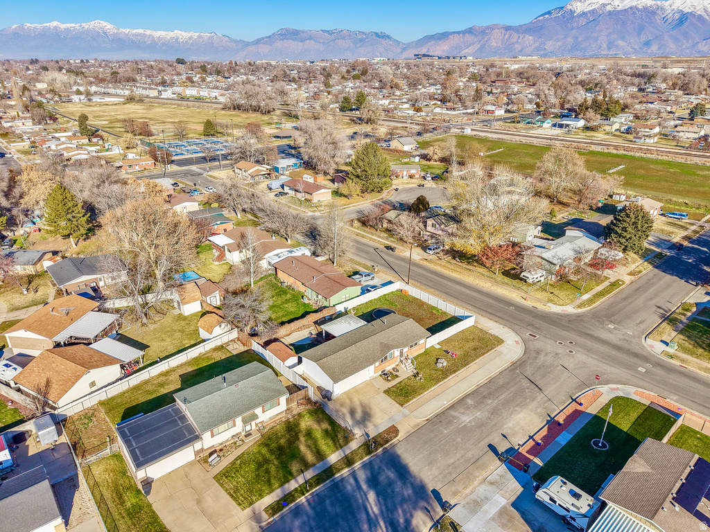 648 W 2200 N Clinton, UT 84015