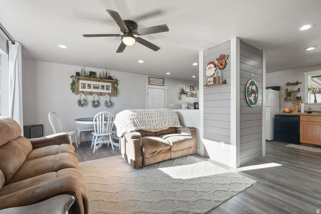 648 W 2200 N Clinton, UT 84015