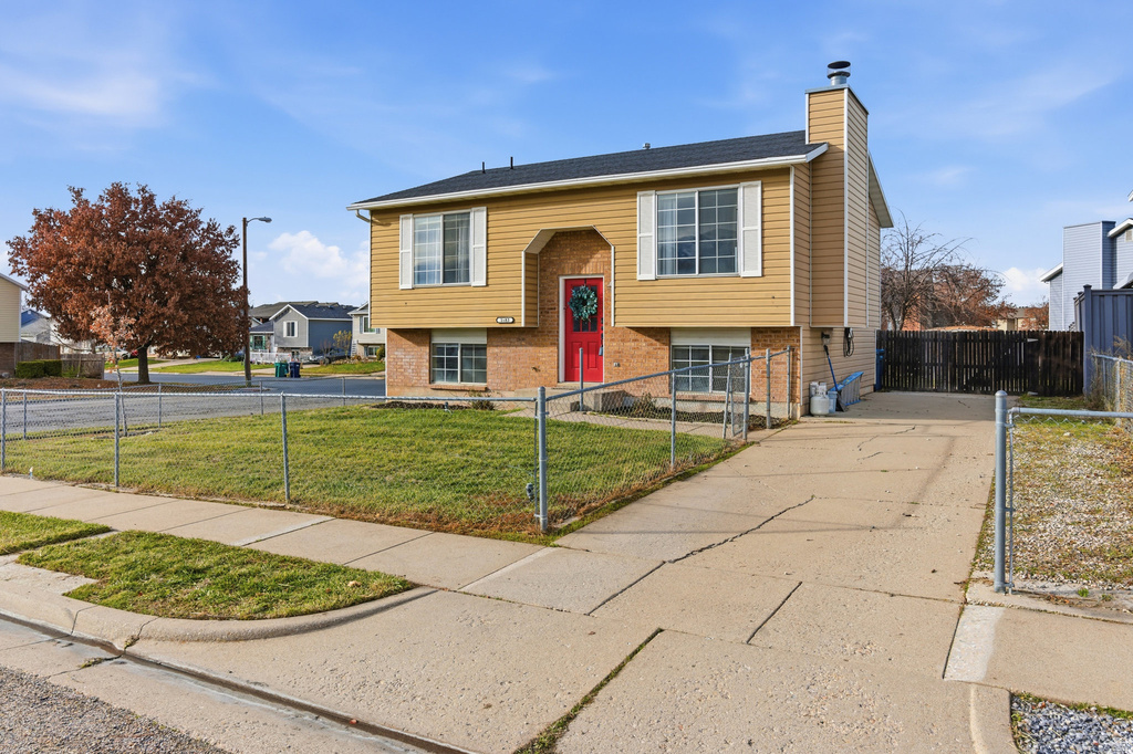 1683 N 250 W Layton, UT 84041
