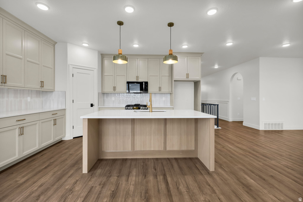 1154 E 160 N Hyde Park, UT 84318