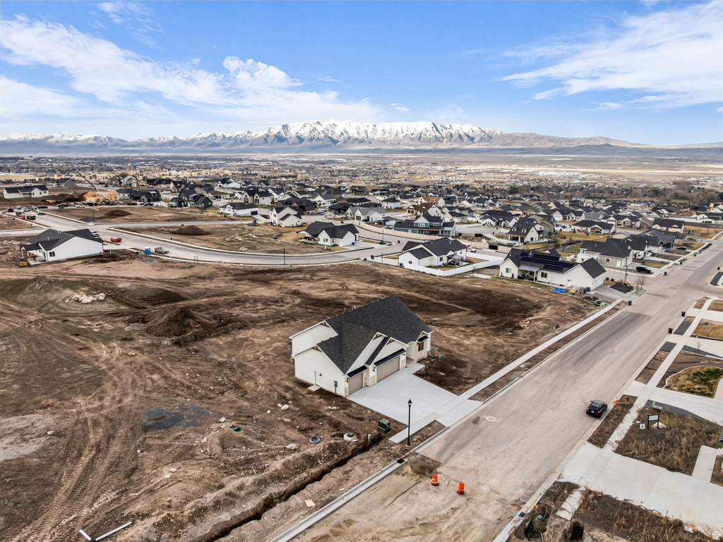 1154 E 160 N Hyde Park, UT 84318