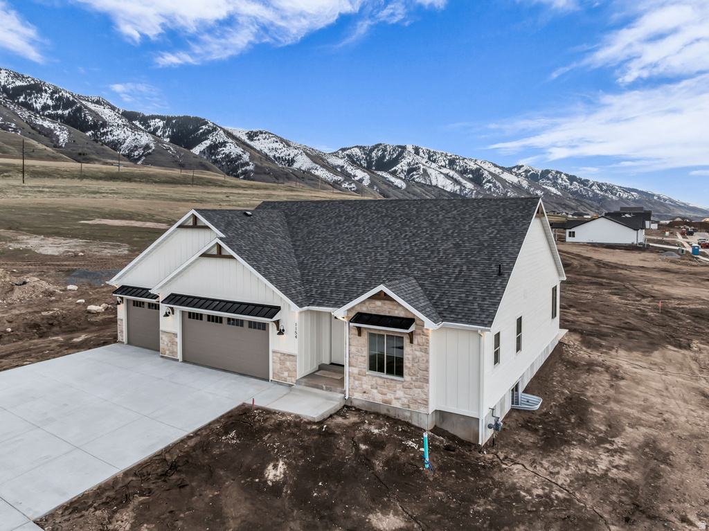 1154 E 160 N Hyde Park, UT 84318