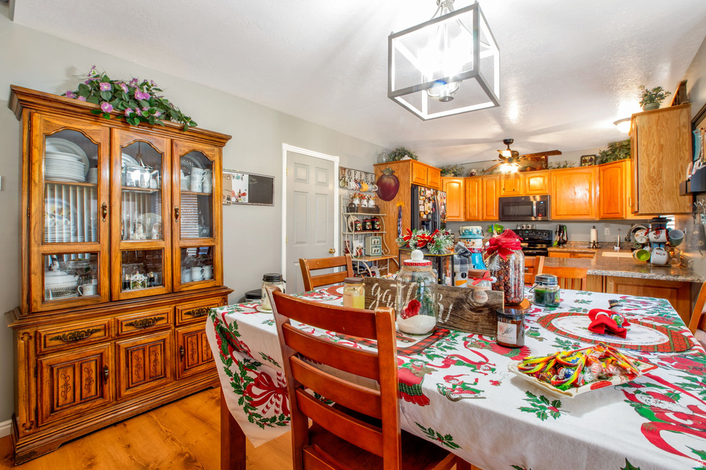 1924 W SILVER SPUR WAY Farmington, UT 84025