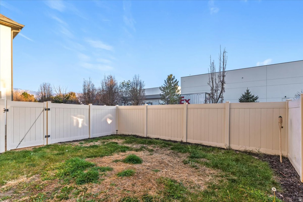1933 W 2295 S Woods Cross, UT 84087