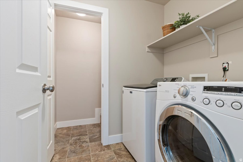 1933 W 2295 S Woods Cross, UT 84087