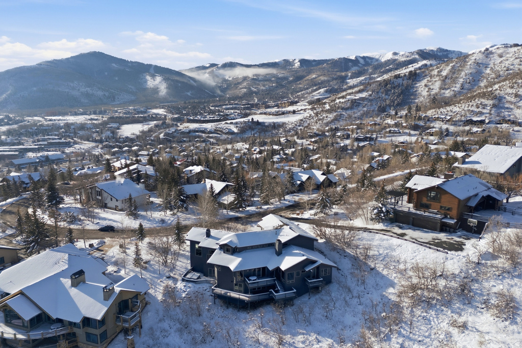 2044 MAHRE DR Park City, UT 84098