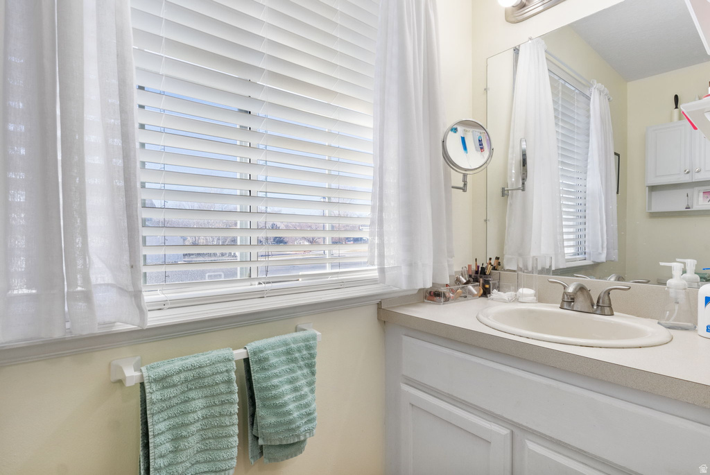 9976 N OAK RD Cedar Hills, UT 84062