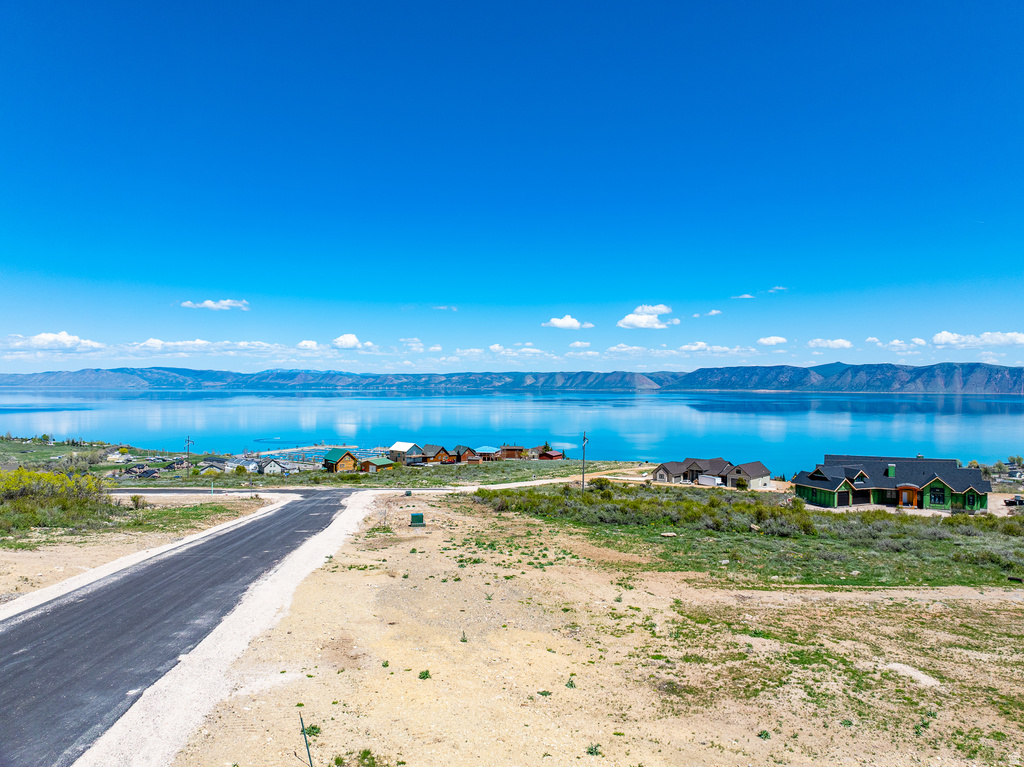 465 N LAKEVIEW RIDGE RD Garden City, UT 84028