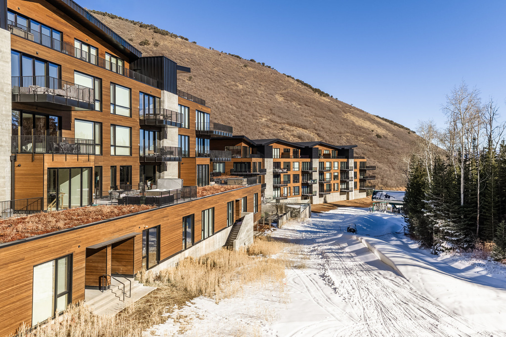 3267 W DEER HOLLOW RD Park City, UT 84060