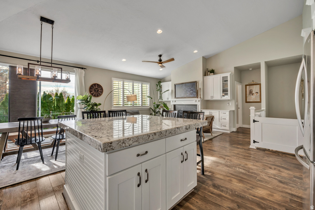 1877 W KAMARI DR South Jordan, UT 84095