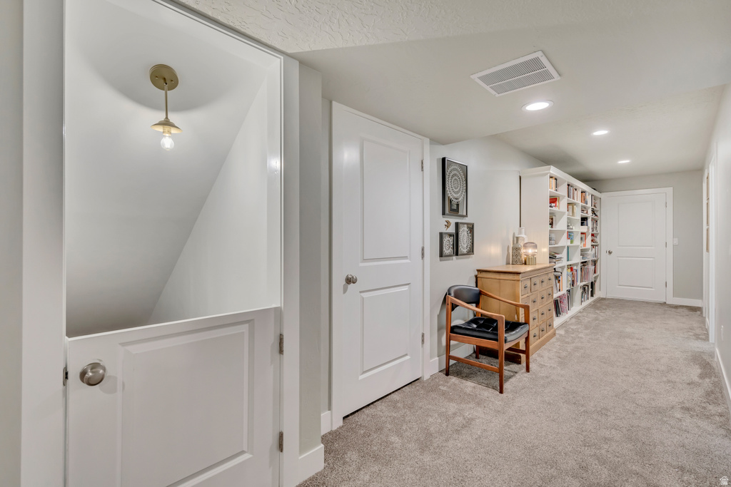 1877 W KAMARI DR South Jordan, UT 84095