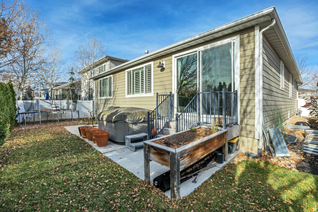 1877 W KAMARI DR South Jordan, UT 84095