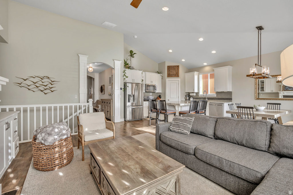 1877 W KAMARI DR South Jordan, UT 84095