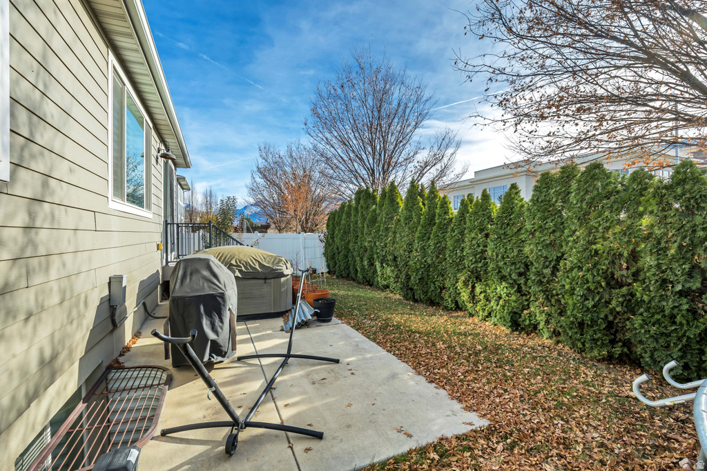 1877 W KAMARI DR South Jordan, UT 84095