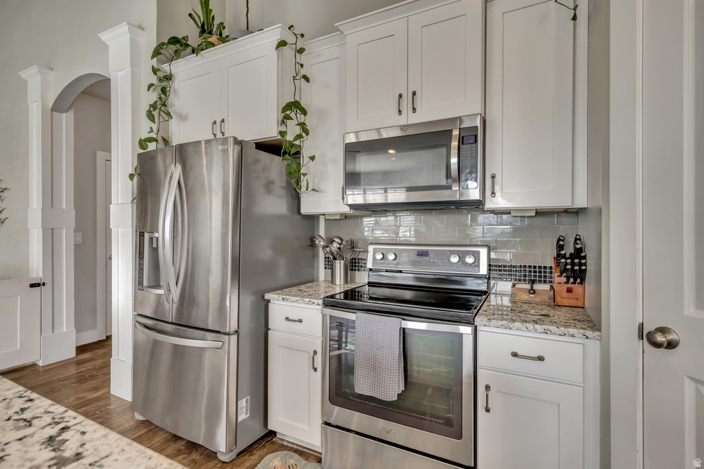 1877 W KAMARI DR South Jordan, UT 84095