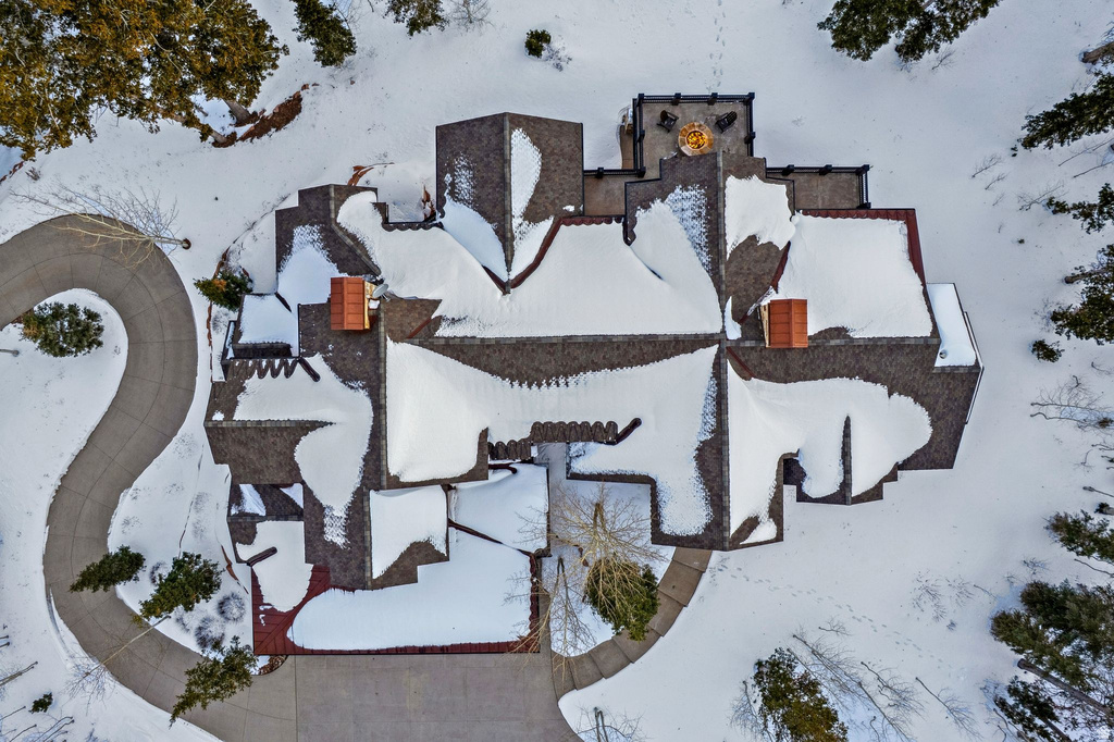 137 WHITE PINE CANYON RD Park City, UT 84060