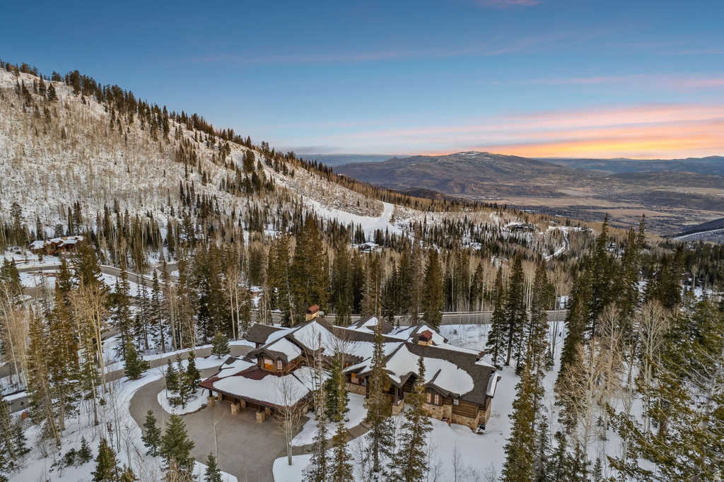 137 WHITE PINE CANYON RD Park City, UT 84060